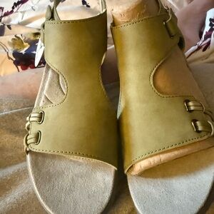 NEW JAMBU Olive Green Women's Sandals